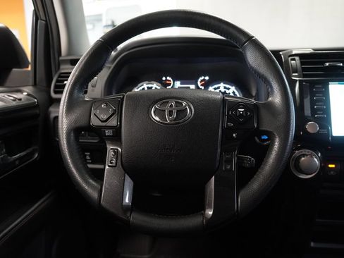 Used 2020 Toyota 4Runner TRD Off-Road Premium w/ Moonroof Package AWD/4WD image 18