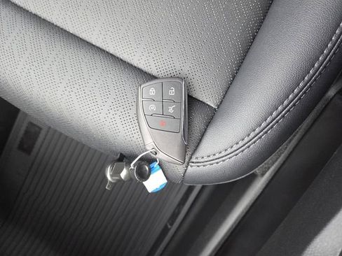 New 2026 Chevrolet Equinox LT w/ Convenience Package II image 38