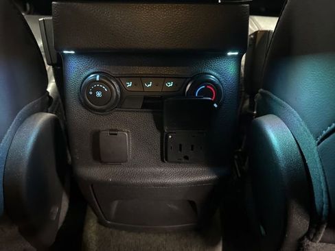 Used 2013 Ford Explorer Limited image 32