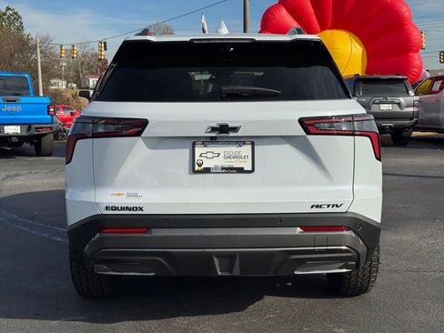 New 2026 Chevrolet Equinox ACTIV w/ Convenience Package III FWD image 4