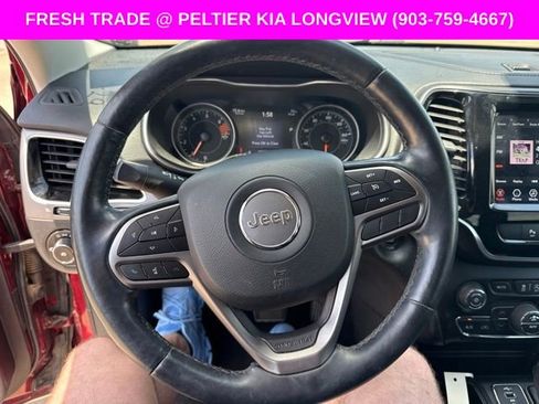 Used 2019 Jeep Cherokee Limited FWD image 13