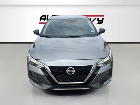 Used 2023 Nissan Sentra SR w/ Trunk Package FWD image 2