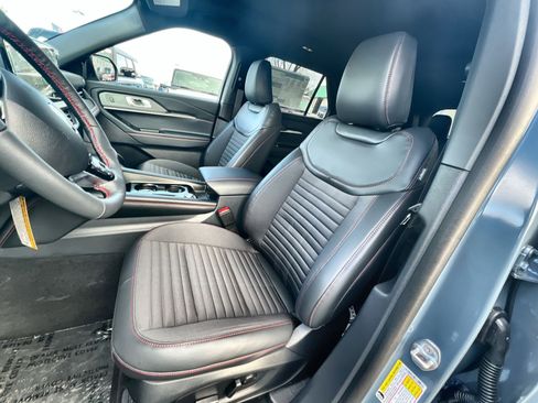 New 2026 Ford Explorer ST-Line w/ ST-Line Street Pack image 13