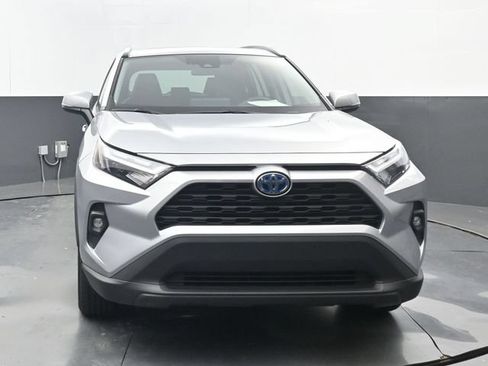 Used 2022 Toyota RAV4 XLE Premium AWD/4WD image 22