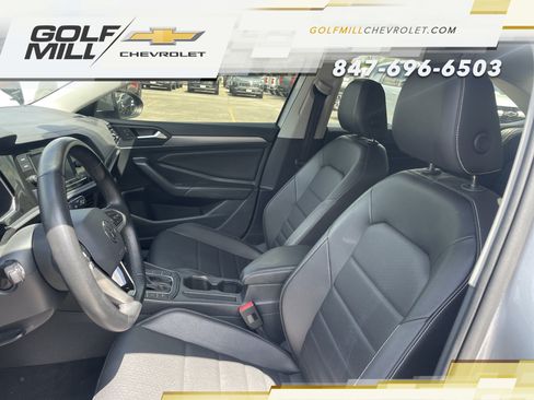 Used 2024 Volkswagen Jetta SE FWD image 15