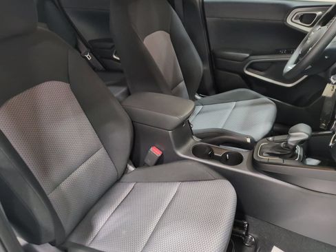 Certified 2023 Kia Soul LX FWD image 10