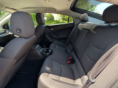 Used 2017 Chevrolet Volt LT w/ Comfort Package FWD image 27