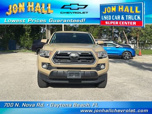 Used 2018 Toyota Tacoma SR5 RWD image 13