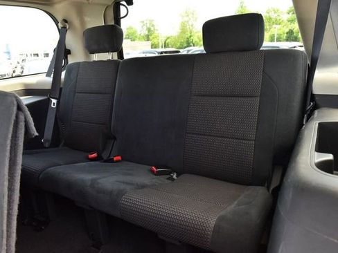 Used 2014 Nissan Armada SV AWD/4WD image 23