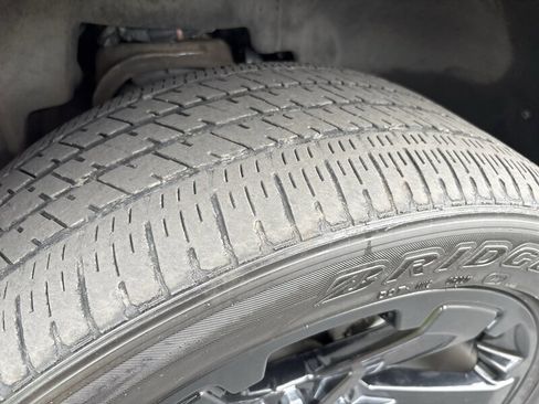 Used 2015 Chevrolet Tahoe LTZ AWD/4WD image 22