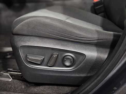 Used 2022 Toyota RAV4 XLE w/ Convenience Package image 23