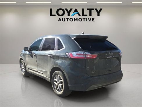 Used 2024 Ford Edge SEL image 3