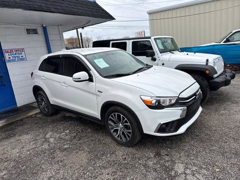 Used 2019 Mitsubishi Outlander Sport LE image 2