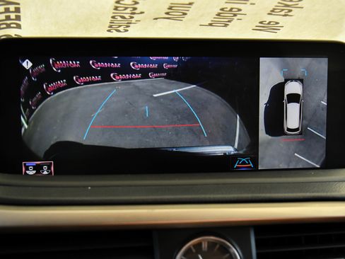 Used 2022 Lexus RX 350L FWD w/ Premium Package image 21