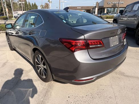 Used 2017 Acura TLX w/ Technology Package FWD image 3