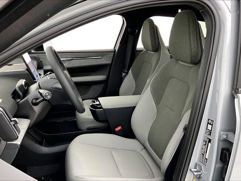New 2026 Volvo EX30 Plus w/ Protection Package Premier AWD/4WD image 29