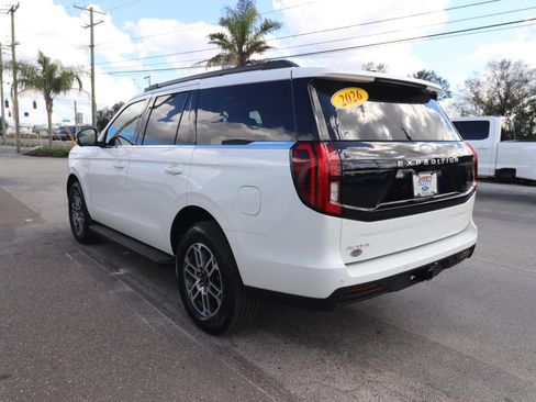 New 2026 Ford Expedition Active image 11