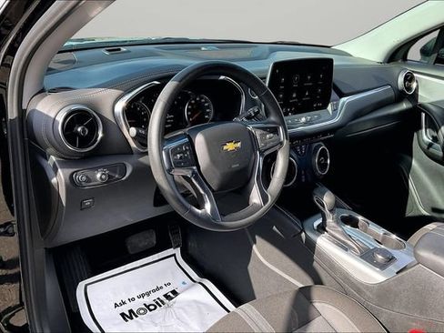 Used 2025 Chevrolet Blazer LT AWD/4WD image 14