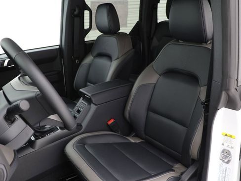 New 2025 Ford Bronco Outer Banks image 13