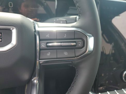 New 2026 GMC Acadia Elevation w/ Elevation Premium Package FWD image 17