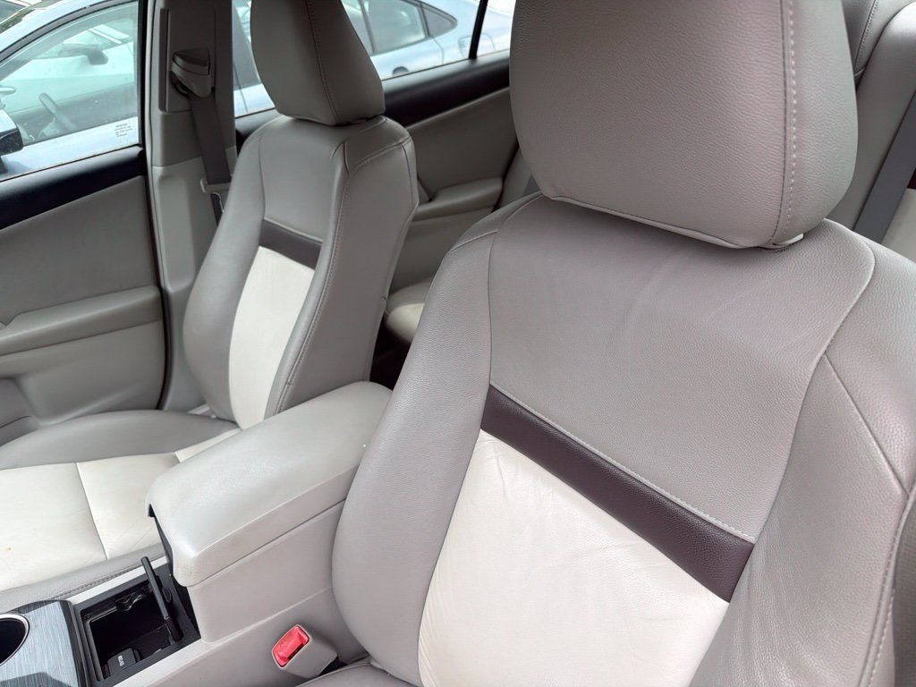 Used 2012 Toyota Camry XLE FWD image 9