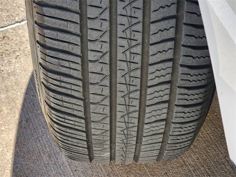 Used 2025 Land Rover Range Rover Evoque S image 11