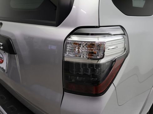 Certified 2023 Toyota 4Runner TRD Off-Road Premium w/ Moonroof Package AWD/4WD image 9