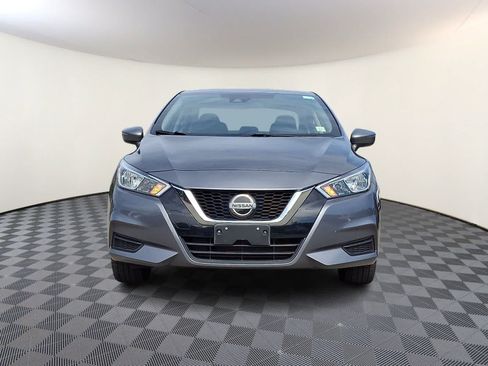 Used 2021 Nissan Versa SV FWD image 3
