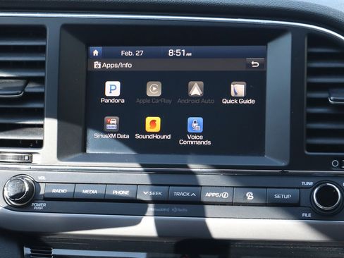 Used 2017 Hyundai Elantra Limited image 21