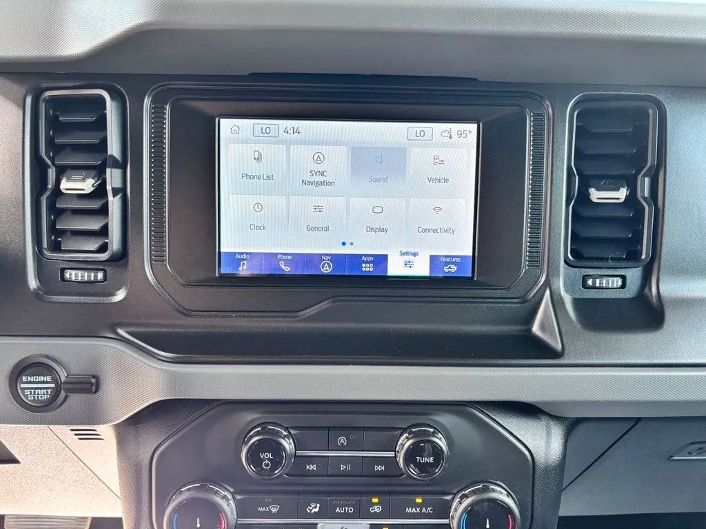 Used 2022 Ford Bronco Big Bend w/ Sasquatch Package AWD/4WD image 17