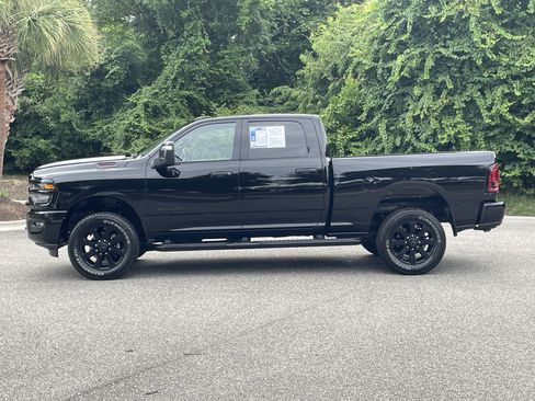 Used 2025 RAM 2500 Big Horn AWD/4WD image 6