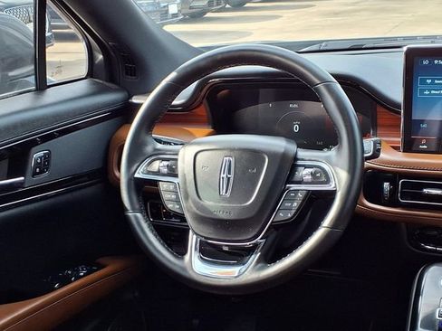 Certified 2023 Lincoln Nautilus Reserve w/ Monochromatic Package FWD image 7