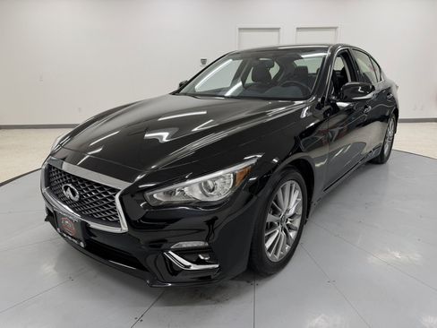 Used 2024 INFINITI Q50 Luxe w/ Cargo Package image 3