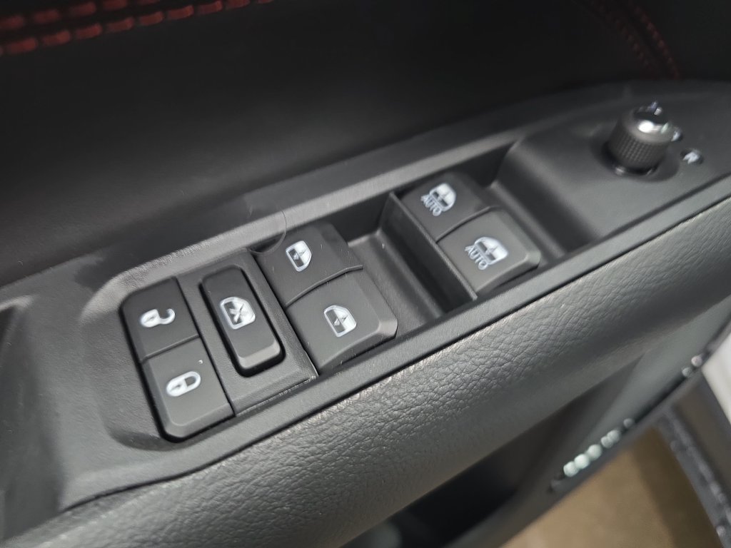 New 2026 Jeep Compass Trailhawk AWD/4WD image 28