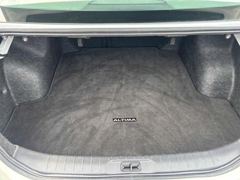 Used 2025 Nissan Altima 2.5 SV FWD image 22
