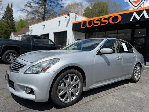 Used 2013 INFINITI G37 Journey w/ Premium Pkg RWD image 2