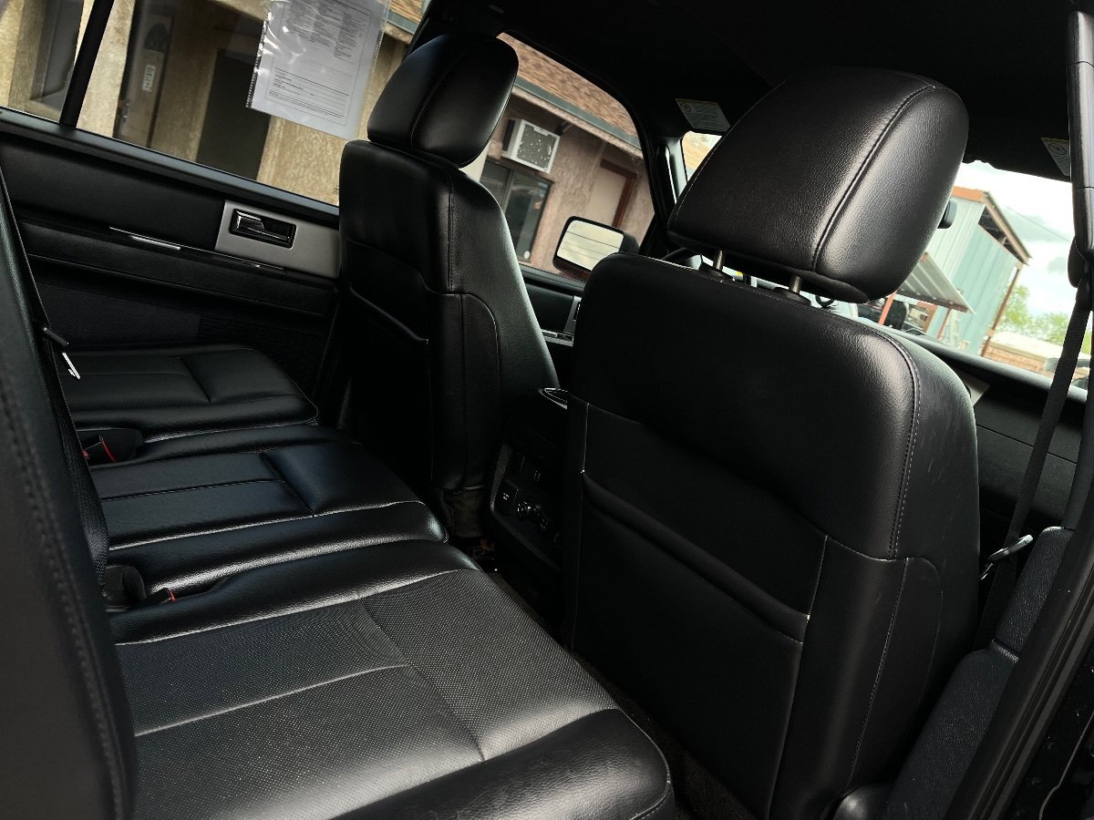 Used 2015 Ford Expedition EL XLT w/ Equipment Group 202A RWD image 33