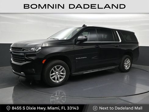 Used 2021 Chevrolet Suburban LT RWD image 1