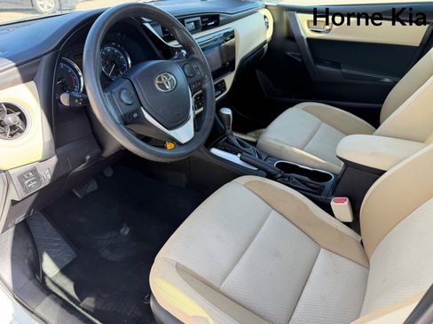 Used 2017 Toyota Corolla LE FWD image 17
