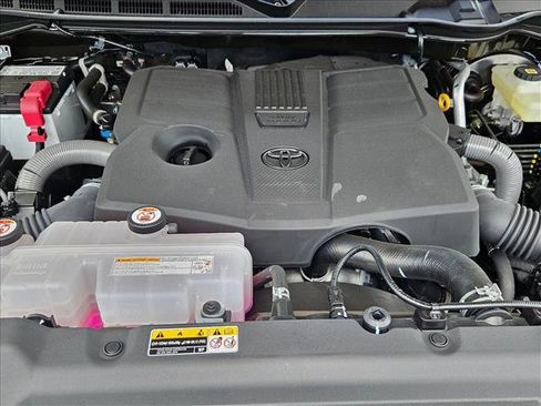 New 2025 Toyota Tundra Limited image 15