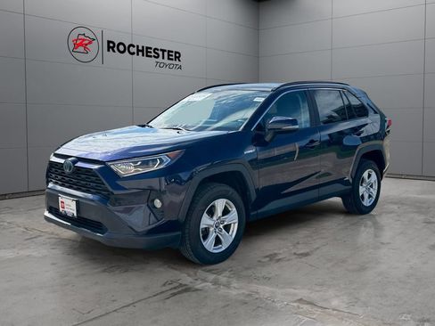 Certified 2019 Toyota RAV4 XLE w/ Convenience Package AWD/4WD image 7