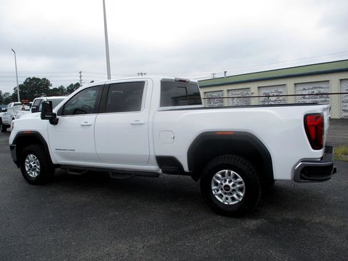 Used 2022 GMC Sierra 2500 SLE w/ SLE Convenience Package image 3