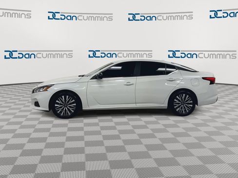 Used 2022 Nissan Altima 2.5 SR FWD image 5