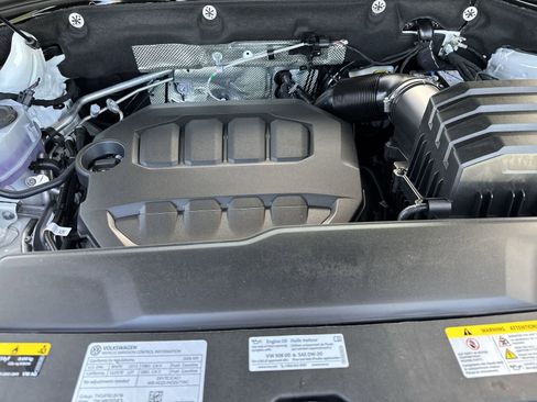 New 2026 Volkswagen Atlas Peak Edition AWD/4WD image 13