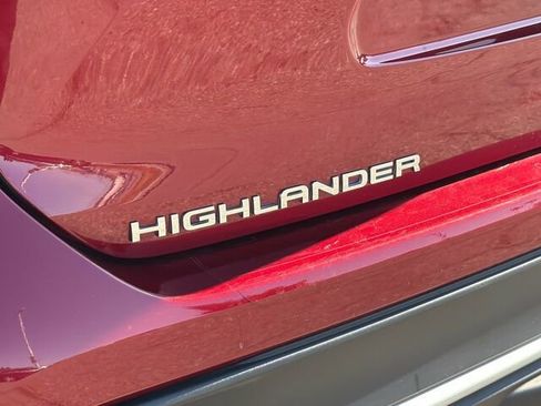 Used 2021 Toyota Highlander XSE image 37