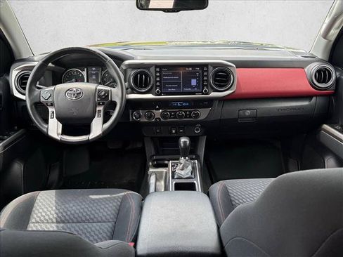 Certified 2023 Toyota Tacoma SR5 AWD/4WD image 19