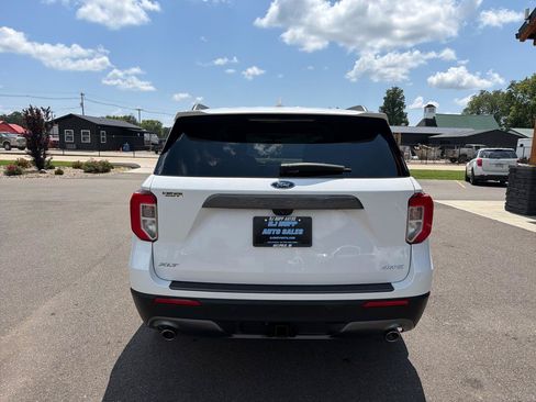 Used 2023 Ford Explorer XLT w/ Equipment Group 202A AWD/4WD image 5