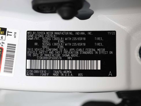 Certified 2023 Toyota Highlander XLE image 31