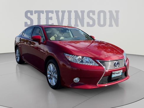 Used 2013 Lexus ES 300h w/ Premium Pkg FWD image 7