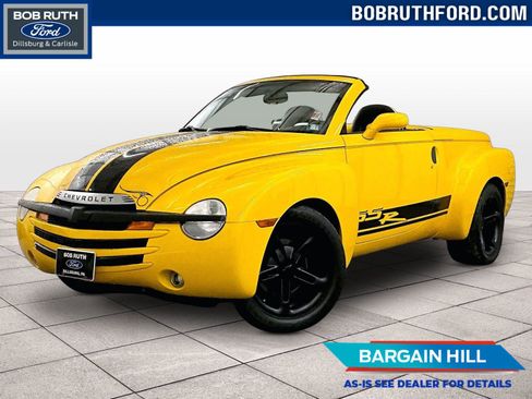 Used 2003 Chevrolet SSR w/ Preferred Equipment Group RWD image 1